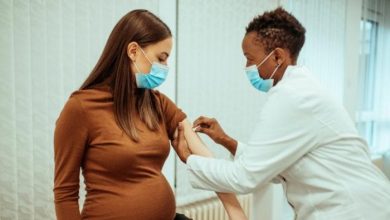 صورة دراسة تكشف أثر التطعيم ضد «كوفيد» أثناء الحمل على الرضع